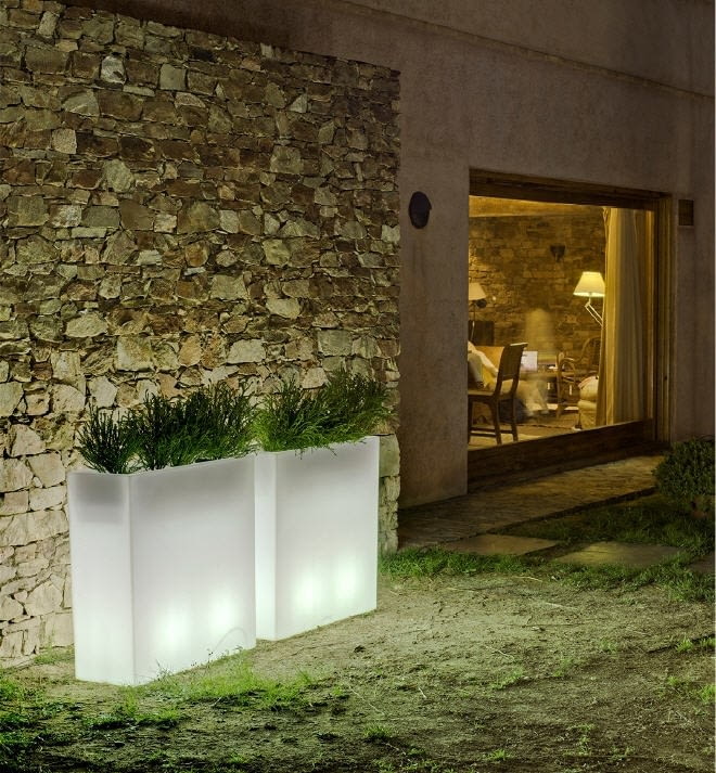 ¿Conoces los maceteros con luz?